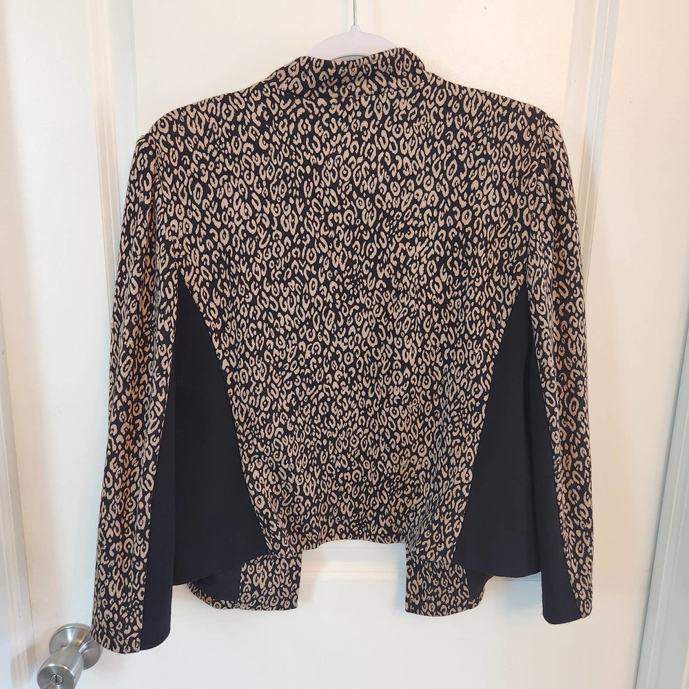 Chico's Women's Tan and Black Animal Print Jacket Blazer Chico's Size 2 - Picture 6 of 6
